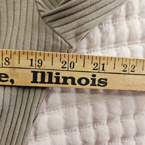 EUC ZARA TAUPE / TAN RIBBED HALF BUTTONED BODYSUIT LONGSLEEVES SIZE M - Picture 12 of 12